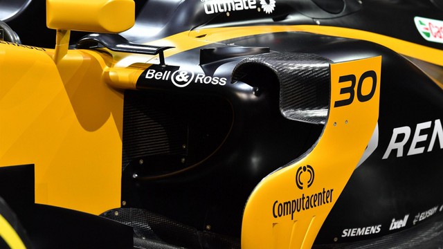 Renault ra mắt xe đua F1 mới cho mùa giải 2017 - Ảnh 6.