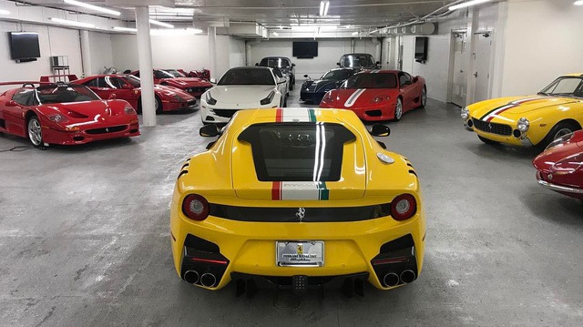 Chiêm ngưỡng bộ sưu tập siêu xe 50 triệu USD của đại gia bị hãng Ferrari từ chối bán LaFerrari Aperta