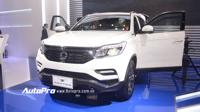 Trực tiếp: SsangYong gây chú ý với SUV cỡ trung G4 Rexton 2018 - đối thủ của Toyota Fortuner