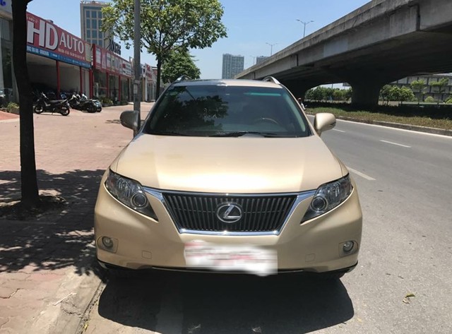 Đi 7 năm, Lexus RX350 hạ giá một nửa tại Hà Nội - Ảnh 2. Đi 7 năm, Lexus RX350 hạ giá một nửa tại Hà Nội - Ảnh 2.