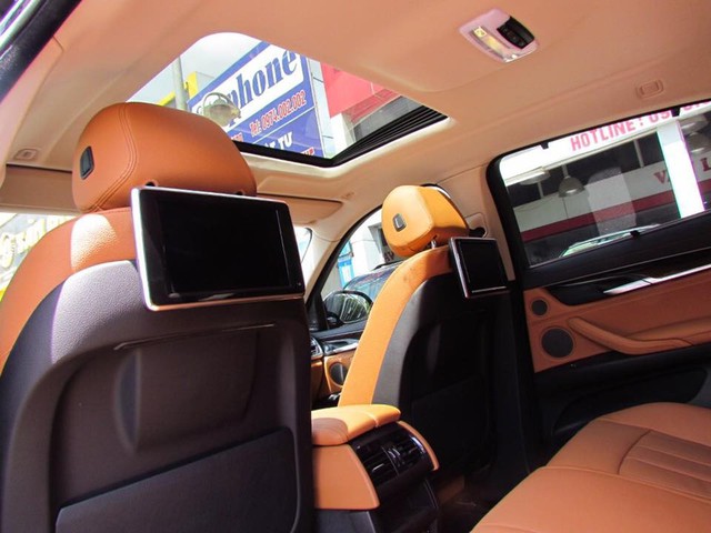 Đi hơn 40.000 km, chủ xe BMW X6 35i rao bán lại chịu lỗ gần 1,2 tỷ đồng - Ảnh 6. Đi hơn 40.000 km, chủ xe BMW X6 35i rao bán lại chịu lỗ gần 1,2 tỷ đồng - Ảnh 6.