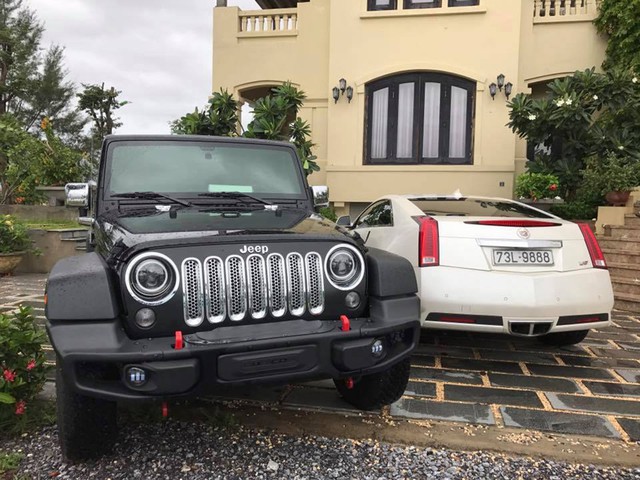Điểm mặt những mẫu SUV khủng của các đại gia Quảng Bình - Ảnh 12. Điểm mặt những mẫu SUV khủng của các đại gia Quảng Bình - Ảnh 12.