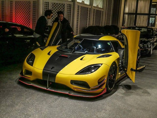 Xem Koenigsegg Agera RS vượt đường tuyết để tham gia triển lãm Geneva - Ảnh 5.