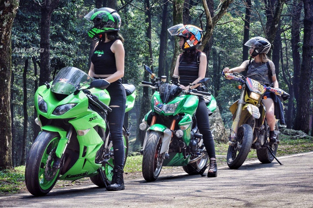 Gặp gỡ bộ ba nữ biker xinh đẹp đất Hà Thành - Ảnh 1.