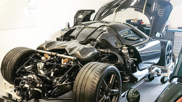 Sau tai nạn của Agera RS "hàng thửa", Koenigsegg phải chế tạo siêu xe khác cho ông trùm bất động sản