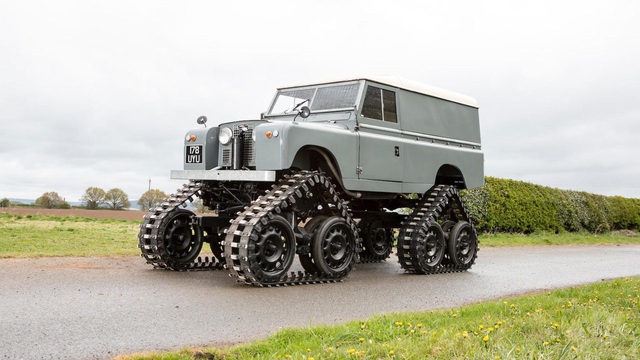Làm quen với chiếc Land Rover dùng bánh xích như xe tăng, có thể đi trên mọi địa hình