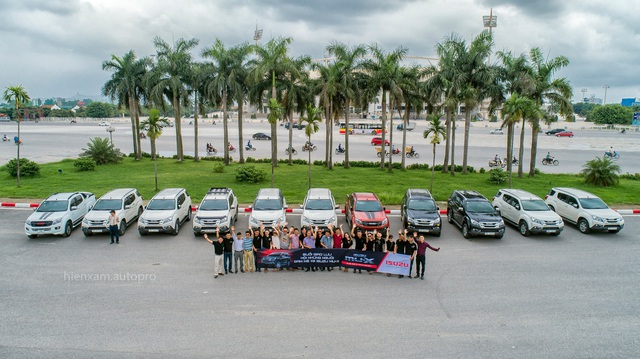 Câu lạc bộ những người chơi xe Isuzu Mu-X lần đầu gặp gỡ tại Hà Nội
