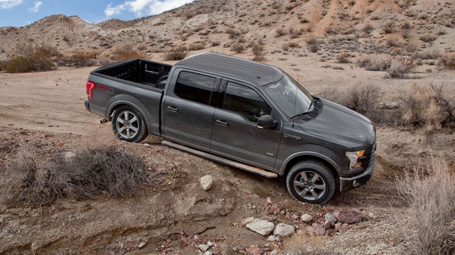 Xe hơi sắp tự lái ngay khi off-road