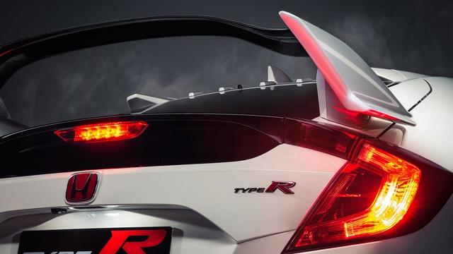 Vén màn Honda Civic Type R 2018 với thiết kế hầm hố và động cơ mạnh mẽ - Ảnh 7.