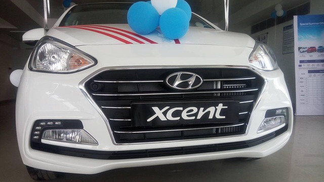 Hyundai Grand i10 Sedan 2017 xuất hiện tại đại lý