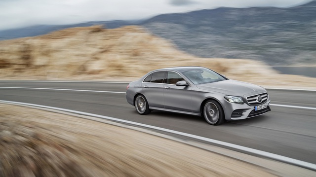 Xe sang Mercedes-Benz E-Class được nâng cấp nhẹ