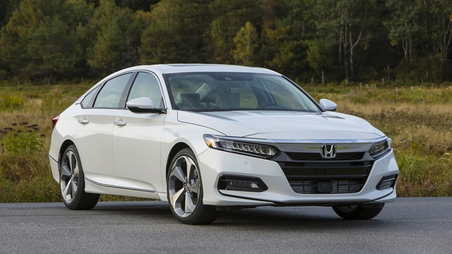 Honda Accord 2018 được công bố giá bán, đắt ngang ngửa Toyota Camry mới