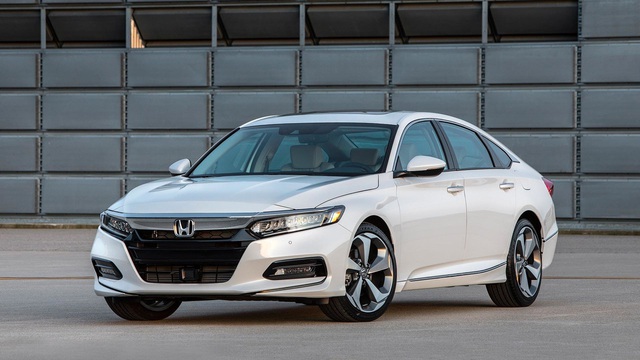 Honda Accord 2018 chính thức ra mắt, sẵn sàng đấu Toyota Camry