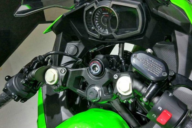 Kawasaki Ninja 250 2018 sẽ ra mắt Đông Nam Á trong tháng 11 này - Ảnh 4. Kawasaki Ninja 250 2018 sẽ ra mắt Đông Nam Á trong tháng 11 này - Ảnh 4.