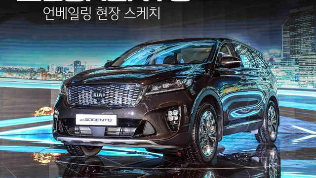 "Soi" SUV cỡ trung Kia Sorento 2018 có thể về Việt Nam "bằng xương, bằng thịt"