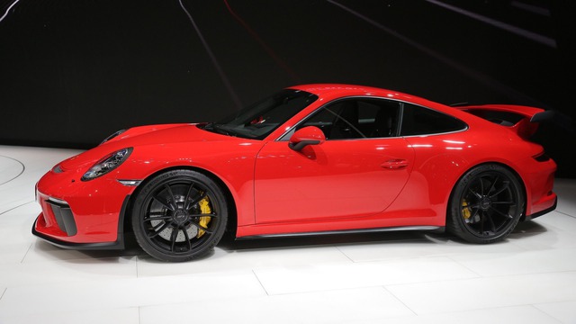 Khách hàng Việt đã có thể đặt hàng ngay Porsche 911 GT3 vừa ra mắt tại Geneva - Ảnh 4.