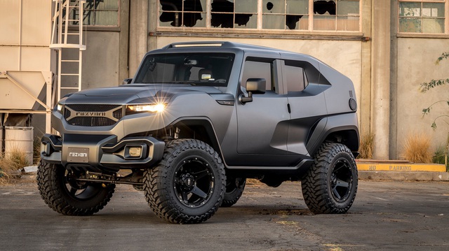 Rezvani Tank - Xe SUV mạnh 500 mã lực, có camera nhiệt quan sát ban đêm