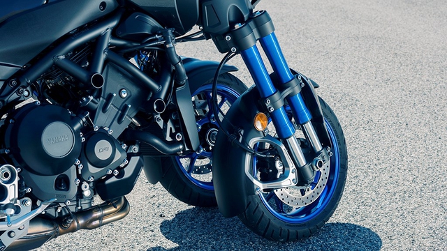 Xe mô tô 3 bánh Yamaha NIKEN chính thức lộ diện - Ảnh 3.