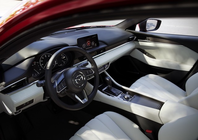 Mazda6 2018 được trang bị động cơ tăng áp để cạnh tranh Camry và Accord - Ảnh 2.