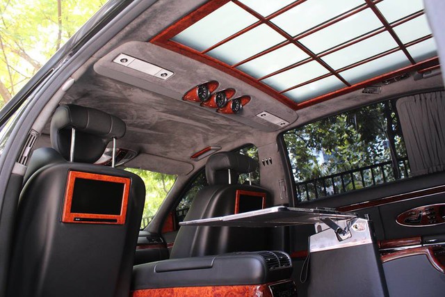 Xe siêu sang Maybach 62 trong lô xe nhập lậu năm 2013 tái xuất tại Hà Nội - Ảnh 8. Xe siêu sang Maybach 62 trong lô xe nhập lậu năm 2013 tái xuất tại Hà Nội - Ảnh 8.