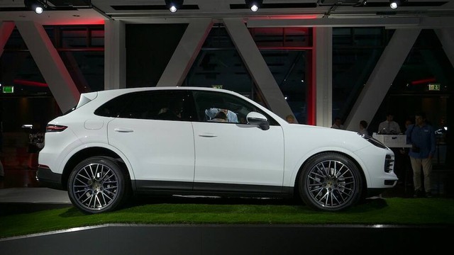 Porsche Cayenne 2018 chính thức ra mắt với diện mạo mới và nội thất rộng hơn - Ảnh 9.