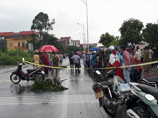 Bắc Ninh: Cán tử vong nữ sinh 15 tuổi, tài xế xe container bỏ chạy khỏi hiện trường - Ảnh 1.