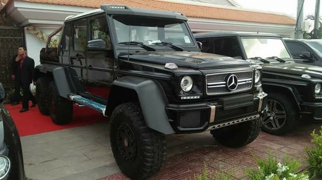 đại Gia Campuchia Tậu Quái Vật 6 Bánh Mercedes Benz G63