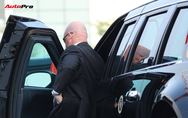 Cận cảnh “quái vật” Cadillac One đón Tổng thống Donald Trump tại sân bay Nội Bài - Ảnh 9.