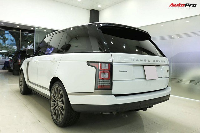 Khám phá Range Rover Autobiography 3.0L đi hơn 31.000 km vẫn có giá hơn 4,7 tỷ đồng - Ảnh 2.