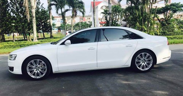 Sedan hạng sang Audi A8L cũ rao bán lại giá 3,8 tỷ đồng tại Sài Gòn - Ảnh 4. Sedan hạng sang Audi A8L cũ rao bán lại giá 3,8 tỷ đồng tại Sài Gòn - Ảnh 4.