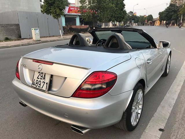 Xe mui trần Mercedes SLK 200 đi hơn 20.000 km rao bán lại chỉ 800 triệu đồng - Ảnh 9.