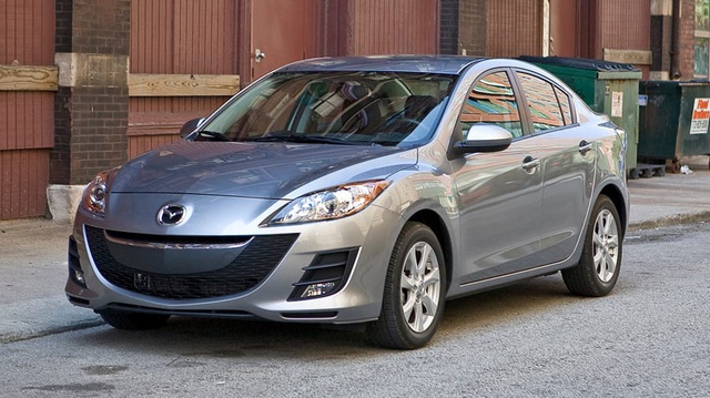 Hơn 173.000 chiếc Mazda2 và Mazda3 bị triệu hồi vì nguy cơ vỡ ghế