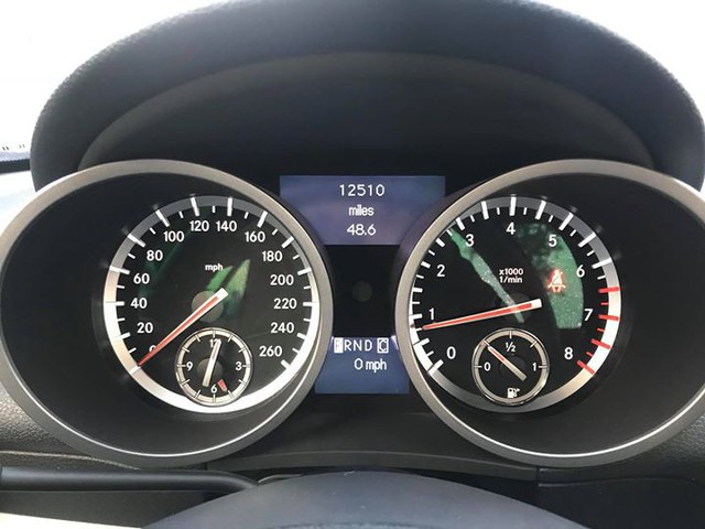 Xe mui trần Mercedes SLK 200 đi hơn 20.000 km rao bán lại chỉ 800 triệu đồng - Ảnh 7.