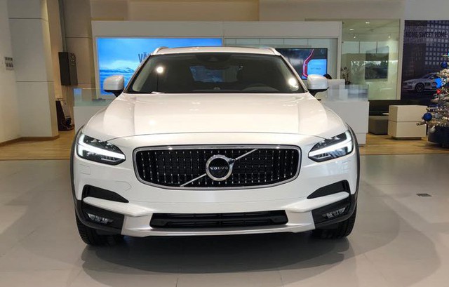 Wagon hạng sang Volvo V90 2018 đầu tiên về Việt Nam, chưa có giá bán - Ảnh 7. Wagon hạng sang Volvo V90 2018 đầu tiên về Việt Nam, chưa có giá bán - Ảnh 7.