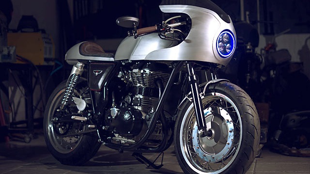Royal Enfield Continental GT "lột xác" với bộ cánh nhôm xước ấn tượng