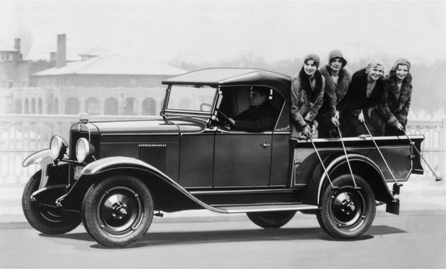 Nhìn lại 100 năm phát triển xe bán tải của Chevrolet  - Ảnh 3.