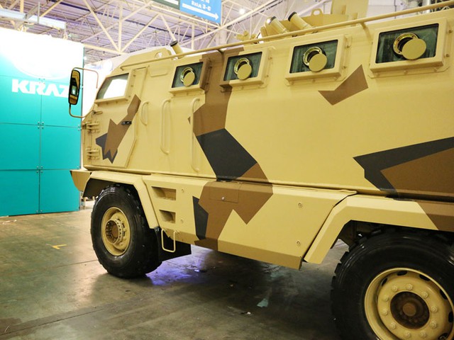 Gặp gỡ krAZ-HULK - xe chở quân chống mìn chuyên dụng - Ảnh 3.