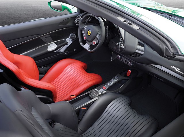 Ferrari 488 Spider độc nhất vô nhị trên thế giới được bán với mức giá giật mình 1,31 triệu USD - Ảnh 4.