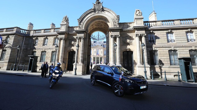 Tân Tổng thống Pháp Emmanuel Macron có thêm SUV "thửa riêng"