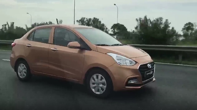 Video bắt gặp Hyundai Grand i10 Sedan 2017 trên đại lộ Thăng Long