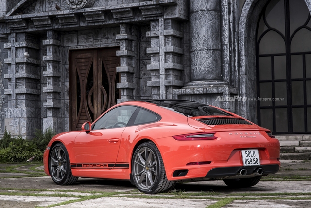 Porsche 911 Carrera giá 8,2 tỉ tại Việt Nam có gì hấp dẫn - Ảnh 3.