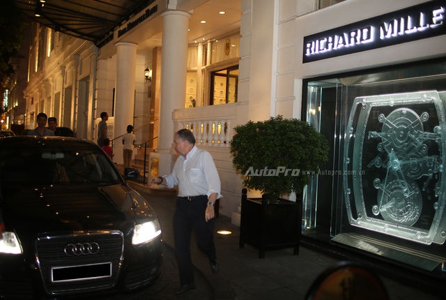 Sao điện ảnh Dương Tử Quỳnh được đón đưa bằng Mercedes-Benz và Audi tại Việt Nam - Ảnh 3.