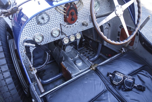 Gặp gỡ bản sao giá hơn 5 tỉ của siêu phẩm Bugatti Type 35 - Ảnh 7.