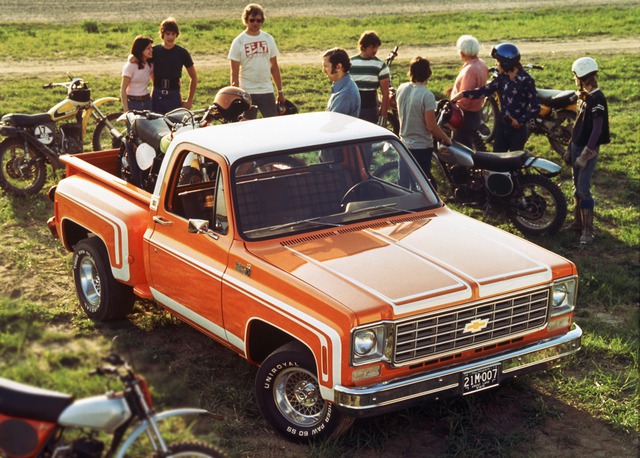 Nhìn lại 100 năm phát triển xe bán tải của Chevrolet  - Ảnh 8.