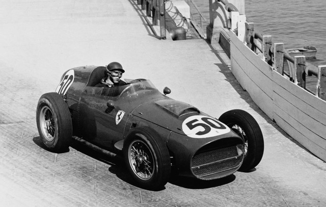 Nhìn lại 70 năm của hãng siêu xe Ferrari - Ảnh 3. Nhìn lại 70 năm của hãng siêu xe Ferrari - Ảnh 3.