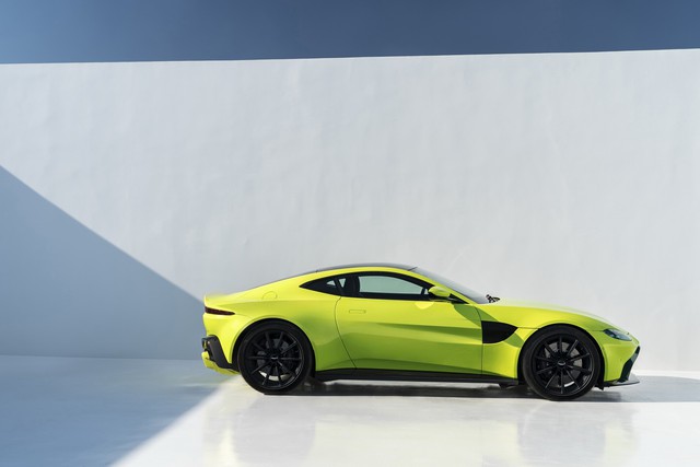 Aston Martin Vantage 2019 phá bỏ giới hạn trong thiết kế - Ảnh 9.