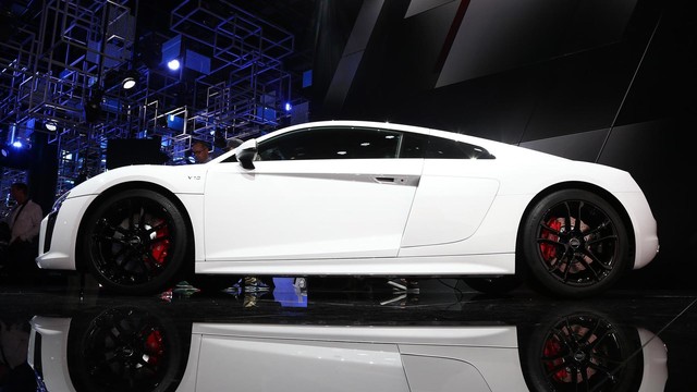 Audi giới thiệu siêu xe R8 V10 phiên bản dẫn động cầu sau, giá từ 3,8 tỷ Đồng - Ảnh 5.