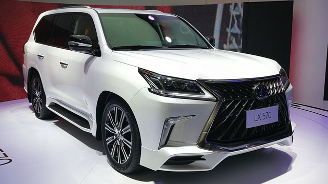 "Chuyên cơ mặt đất" Lexus LX570 Superior chính thức ra mắt châu Á, giá từ 5 tỷ Đồng