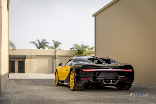 Bugatti Chiron đến Mỹ với giá 3 triệu USD và cản va sau không giống ai được làm đẹp - Ảnh 7.