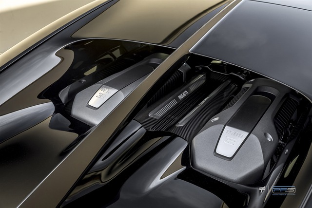 Bugatti Chiron đến Mỹ với giá 3 triệu USD và cản va sau không giống ai được làm đẹp - Ảnh 10.